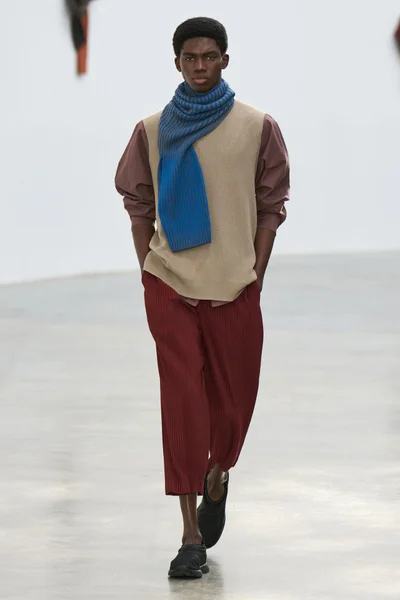 Look 26